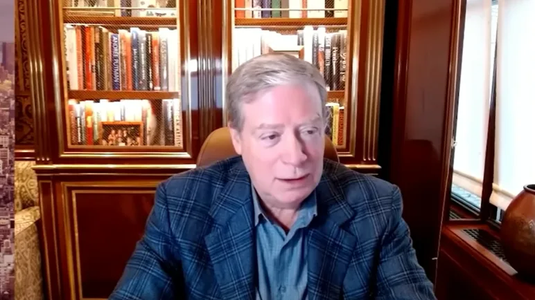 亿万富翁投资者 Stanley Druckenmiller 警告“最大且可能是最广泛的资产泡沫”——以下是他为“大结局”做准备的方式