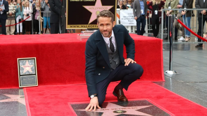瑞安·雷诺兹 (Ryan Reynolds) 以 13 亿美元的价格出售了他的公司； 现在他正在投资他一无所知的东西