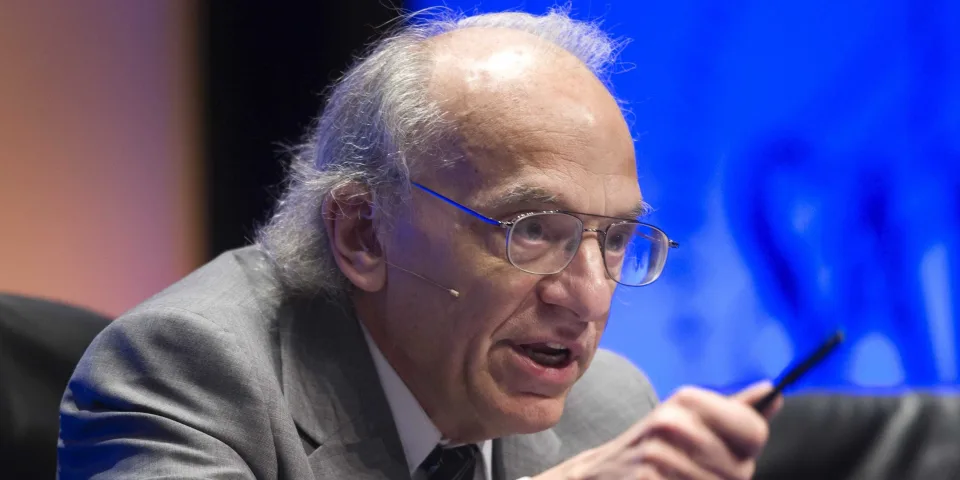 沃顿商学院教授杰里米·西格尔 (Jeremy Siegel) 表示，投资者对美联储暂停加息的希望正在推高股市——不加息将降低美国经济衰退的风险
